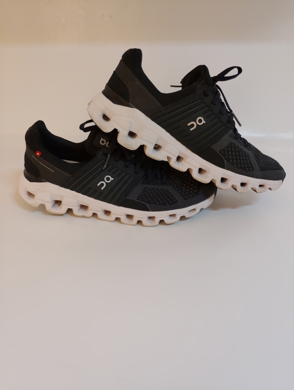 On Cloud Women's Black and White Running Sneakers - Picture 5 of 8